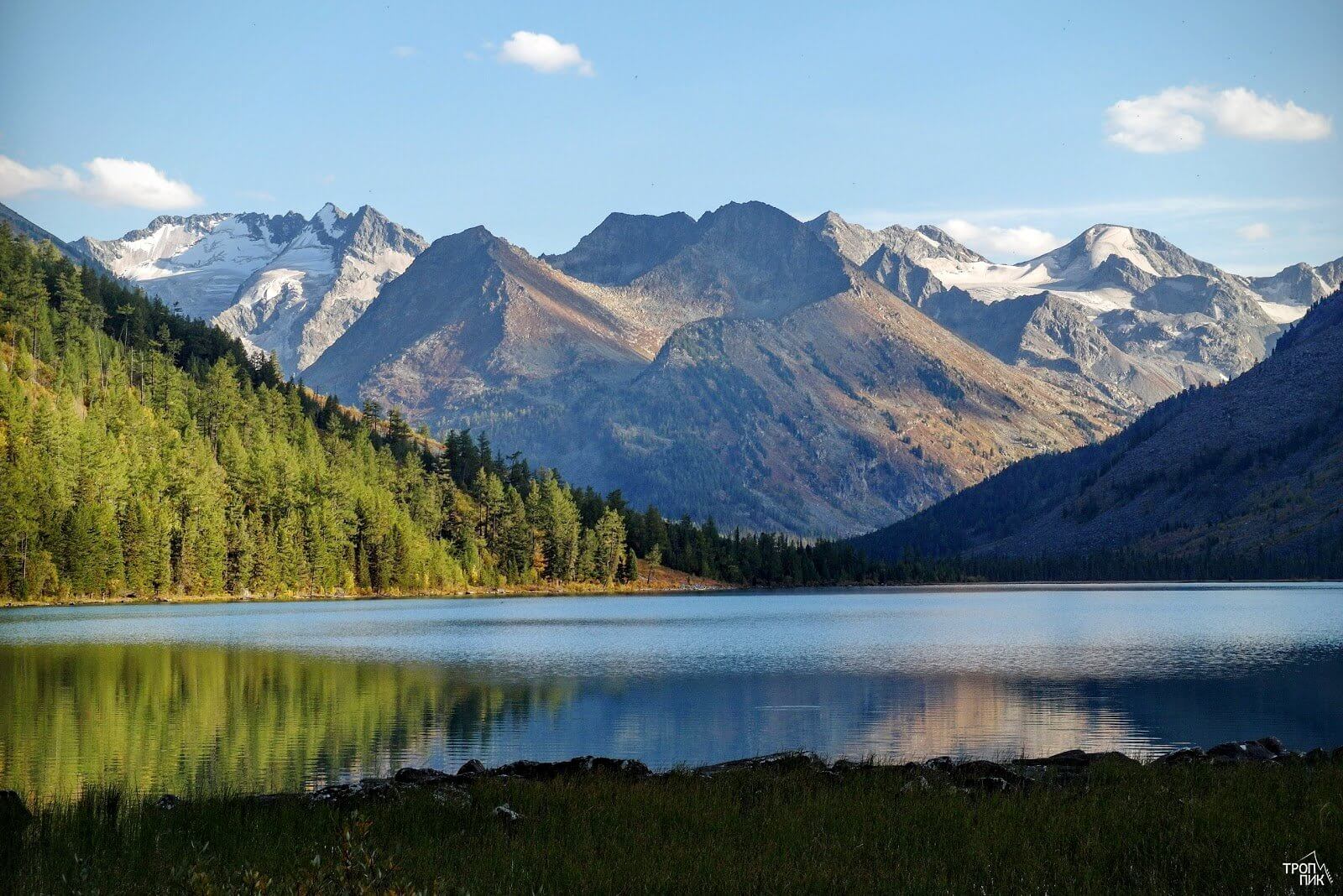 4 озера на алтае. Мультинские озера Алтай. Верхнее Мультинское озеро Алтай. Озеро Тальмень горный Алтай. Озеро нижнее Мультинское горный Алтай.